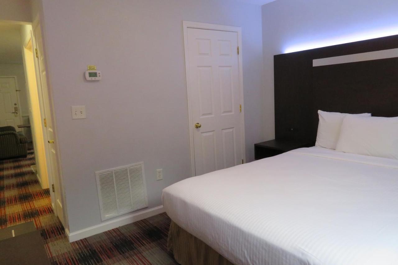 Luxbury Inn & Suites Maryville Exterior foto